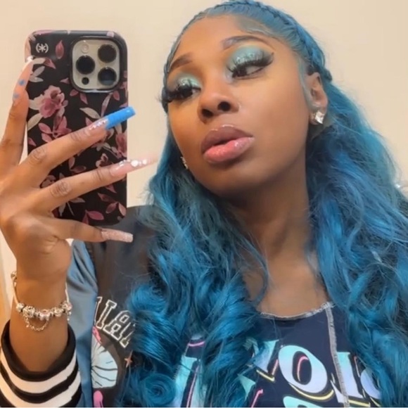 Meet your Posher, Shataya - Picture 1 of 1